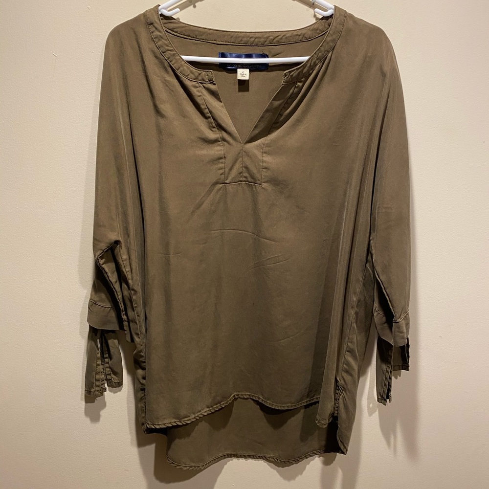 Army Green V Neck Half Sleeve with tie cuffs